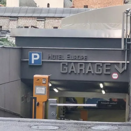 Artee Free Garage Parking * 塞拉耶佛