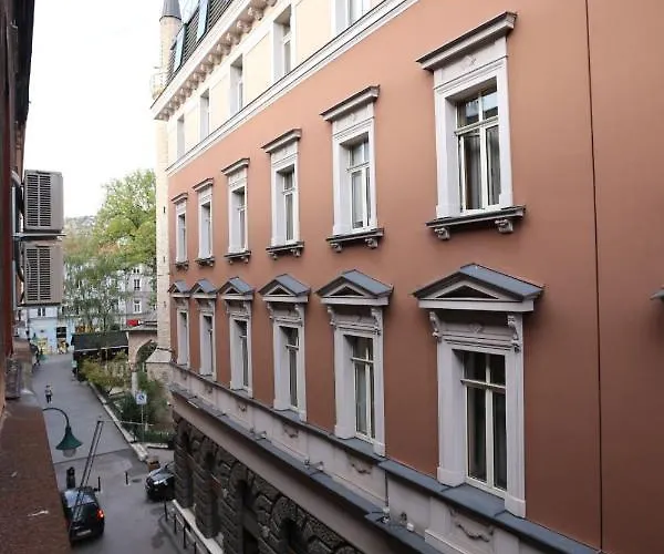 Lägenhet Artee Free Garage Parking